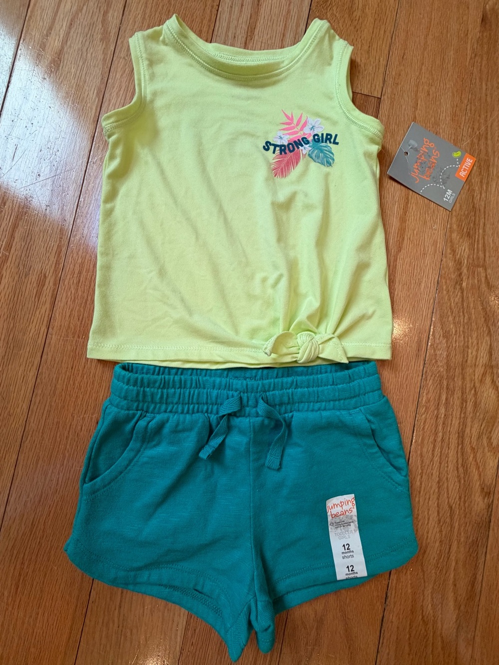 2 piece sale - shorts and shirt for girl NEW